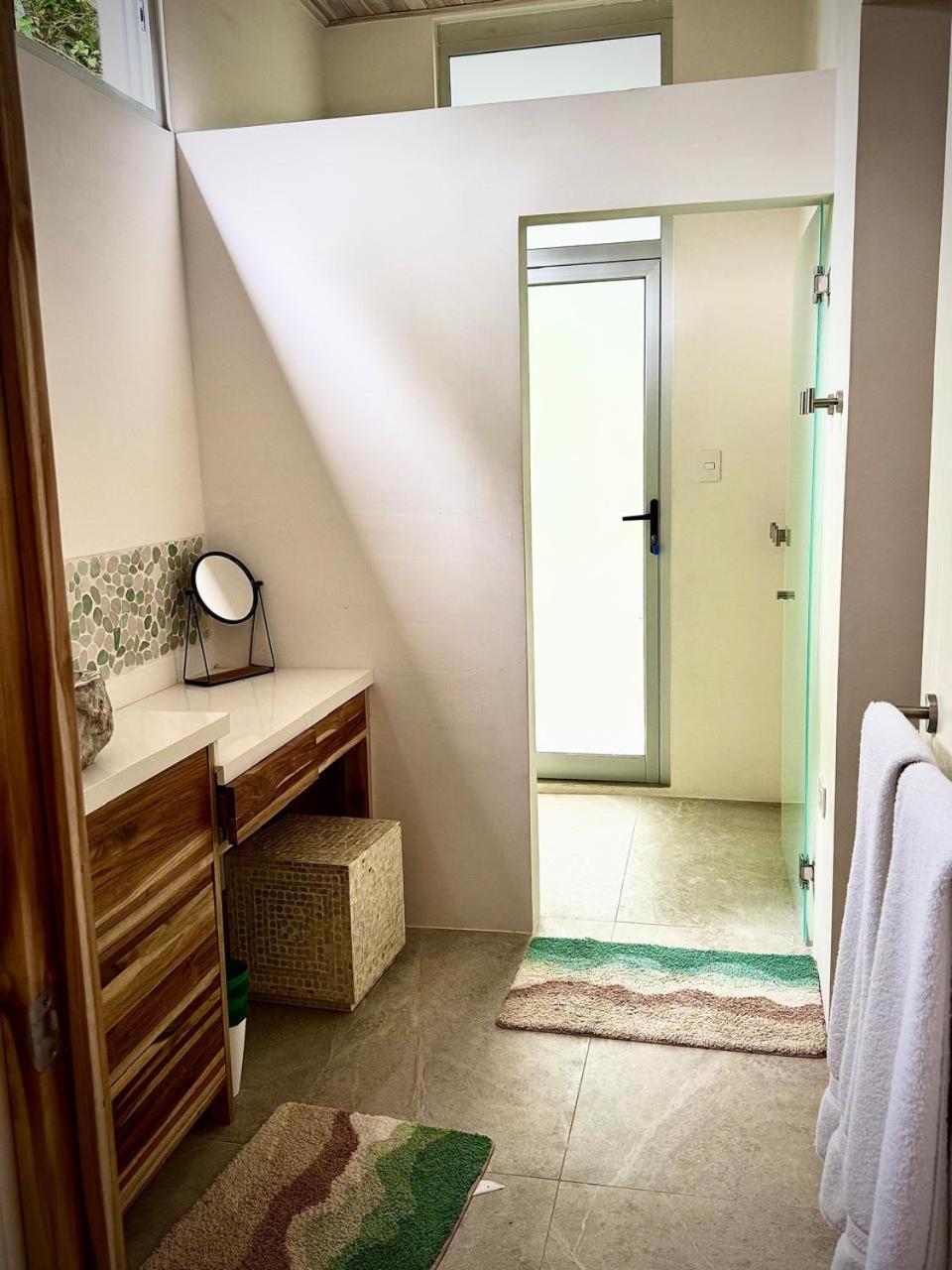 Iluminar Beachfront Suites Nosara Rum bild